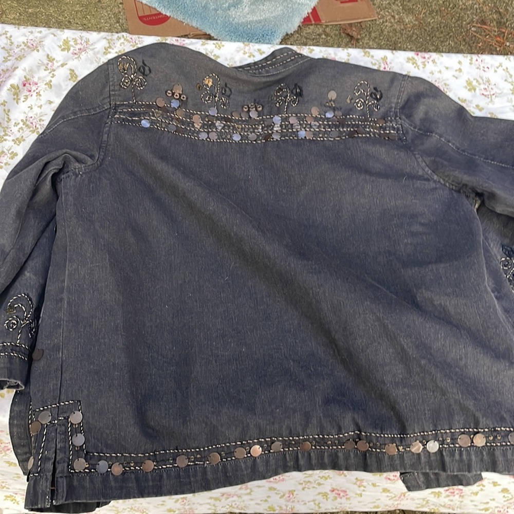 Jean jacket - Picture 2 of 3